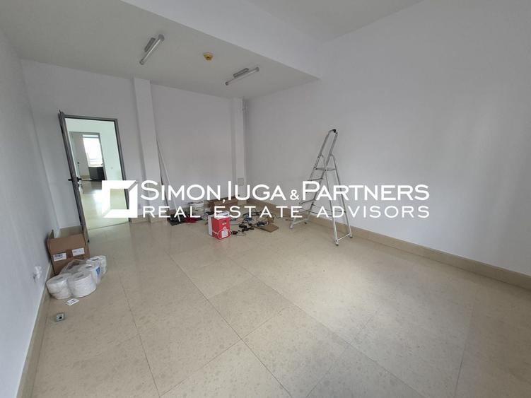 Spațiu comercial, de 66.819999694824 mp, în Central