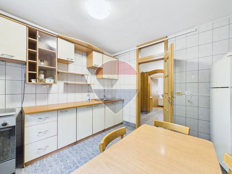 Apartament cu 3 camere spatios de inchiriat in zona 13 Se... - 6