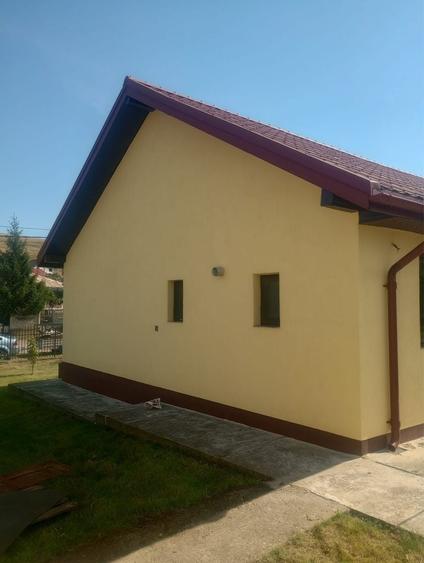 Casă cu 3 camere în Lețcani