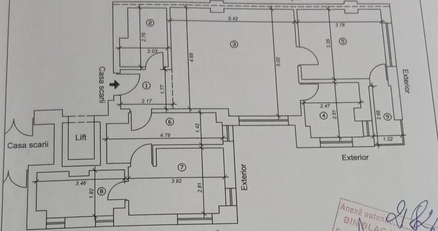 Apartament cu 3 camere decomandat, mobilat în Calea Moldovei