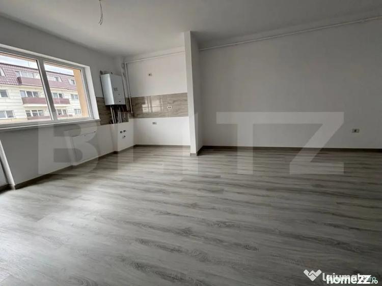 Apartament cu 2 camere semidecomandat în Sânpetru