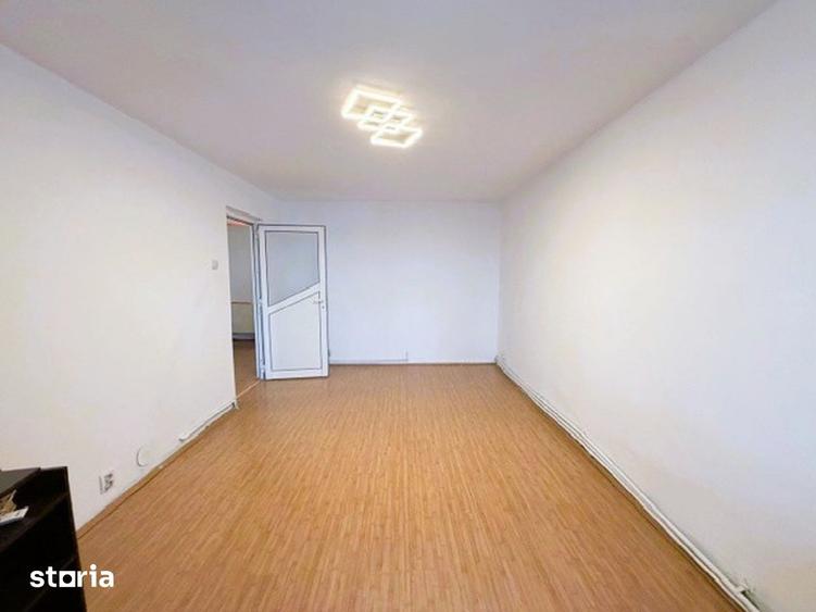 Apartament cu 3 camere decomandat în Tineretului