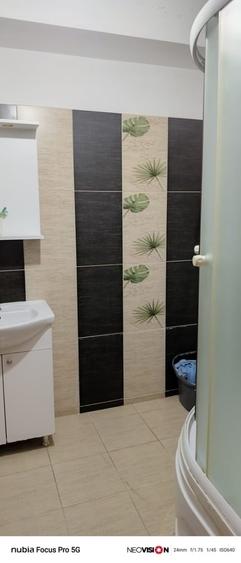 Apartament cu 3 camere decomandat în Fundeni