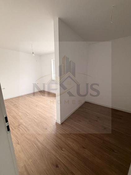 Apartament cu 3 camere decomandat în Metalurgiei