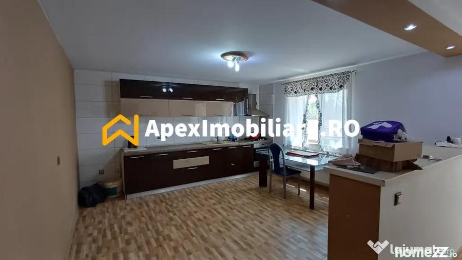 Casă cu 4 camere cu Teren 883 Mp în Varlaam