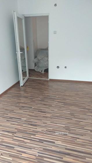 Apartament cu 3 camere decomandat în Topleț