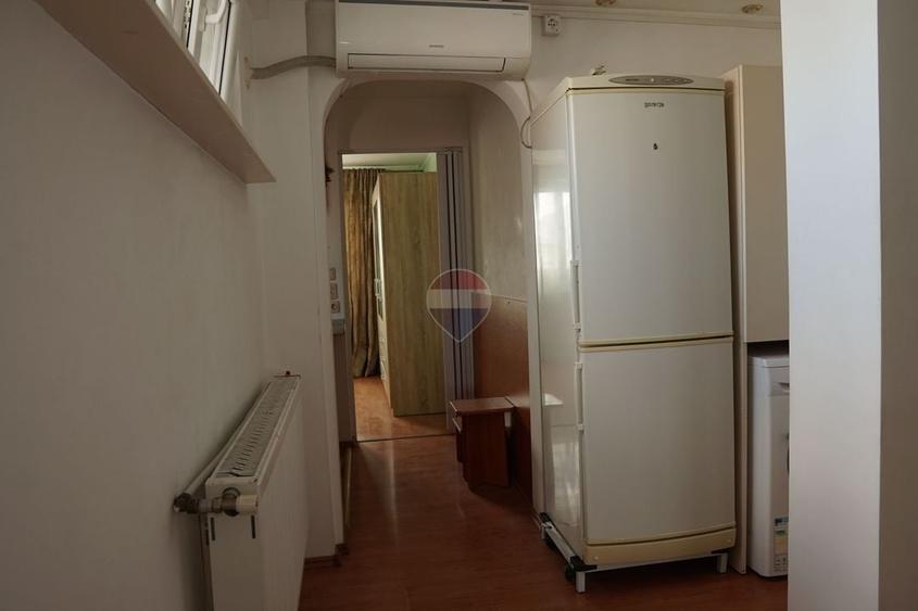 Apartament cu 2 camere decomandat, mobilat în Titan