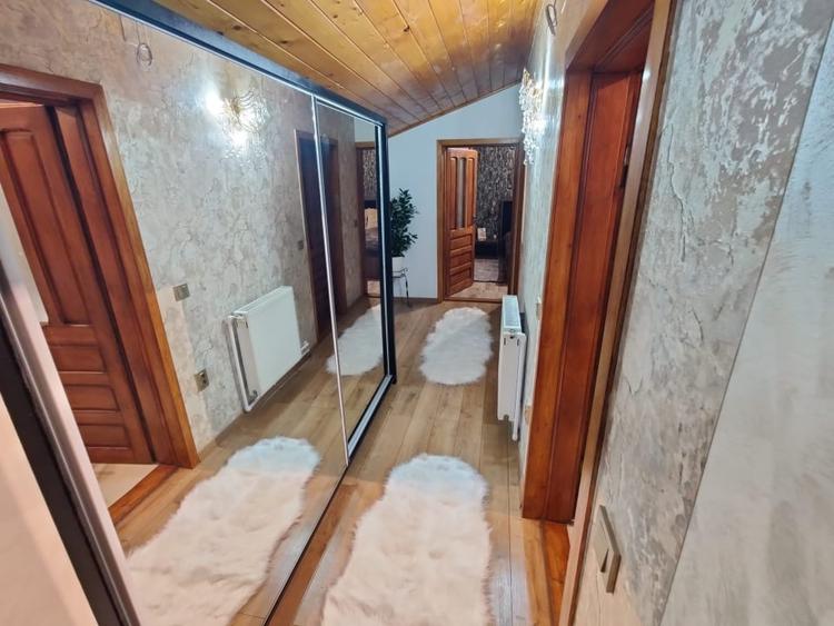 Casă individuală cu 5 camere cu Canalizare în Popești-Leordeni