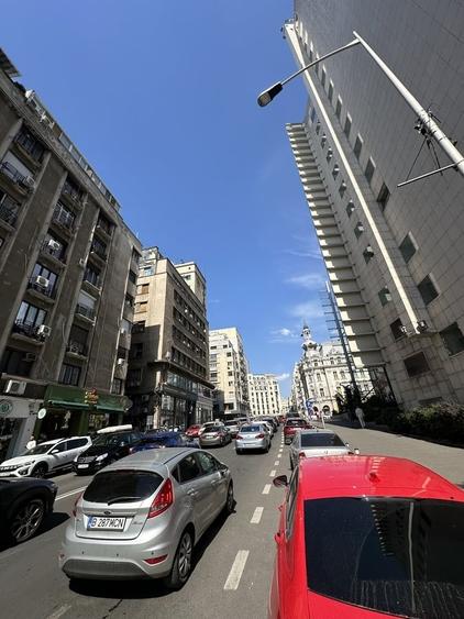 Apartament cu 4 camere decomandat în Sala Palatului