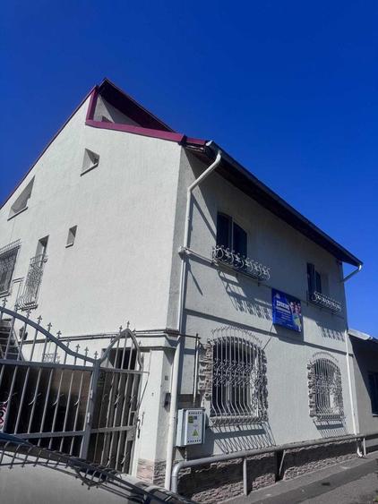 Casă cu 4 camere cu Teren 200 Mp în Cotroceni