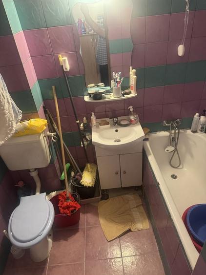 Apartament cu 2 camere semidecomandat în Dumbrăvița