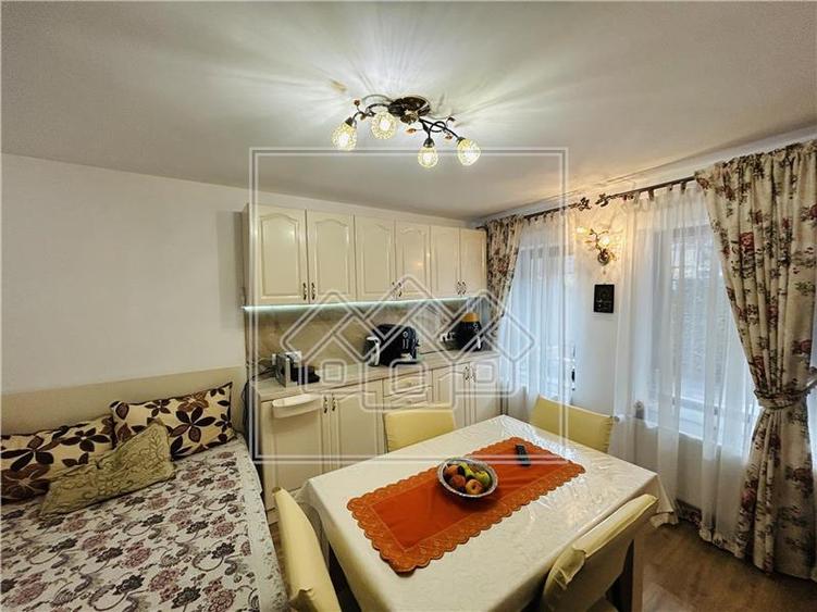 Casă individuală cu 5 camere cu Canalizare în Cisnădioara
