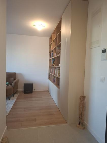 Apartament cu 3 camere semidecomandat în Exterior Vest