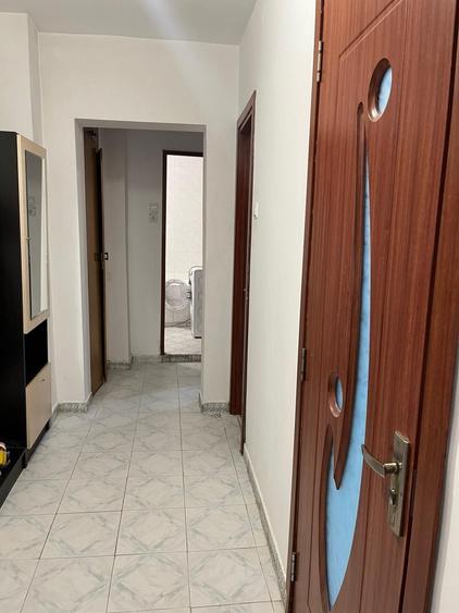Apartament cu 2 camere decomandat în 1 Mai