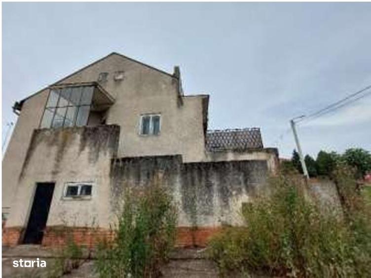 Spațiu comercial, de 198 mp, în Belinț