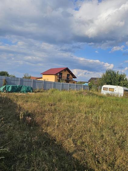 Teren de 700 mp, în Tărlungeni