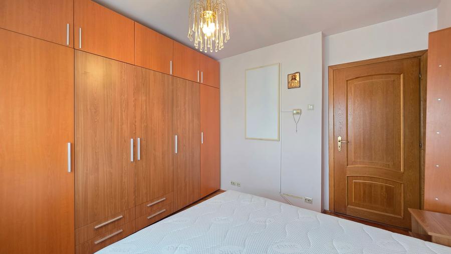 Apartament cu 2 camere decomandat în Titulescu