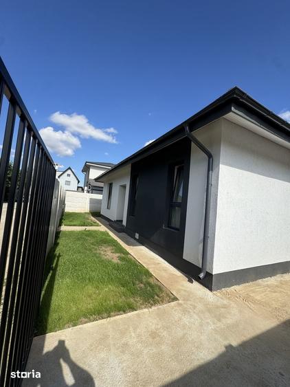 Casă cu 4 camere cu Teren 350 Mp în Central