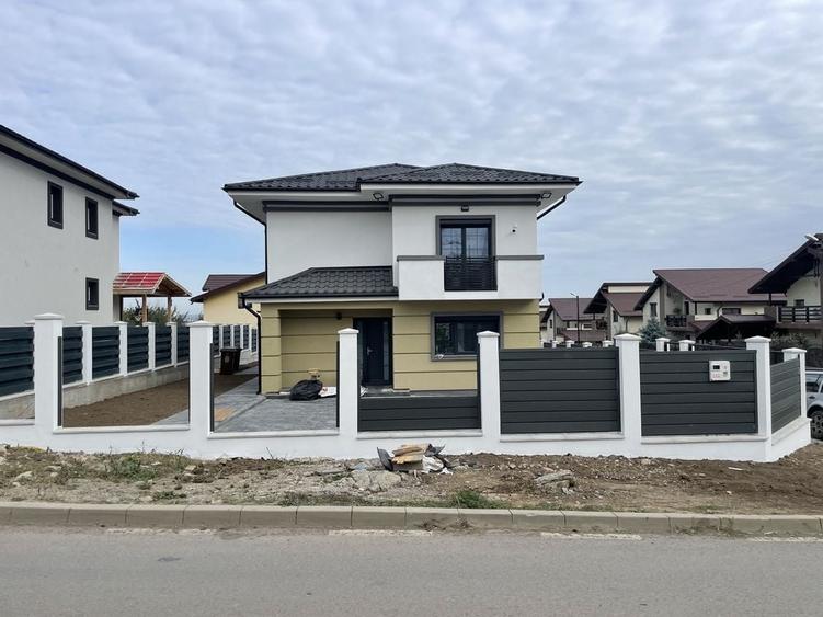 Casă cu 4 camere cu Teren 100 Mp în Miroslava