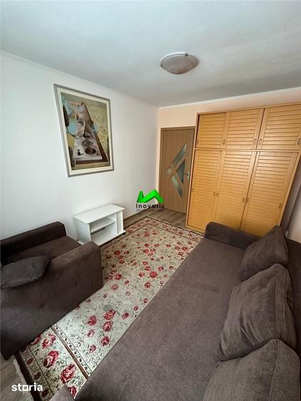 Apartament cu 3 camere decomandat în Turnișor