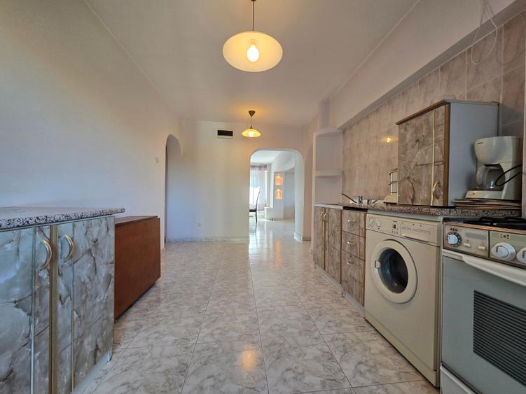 Apartament cu 2 camere semidecomandat în Tineretului