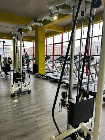 Spațiu comercial, de 1,200 mp, în Central