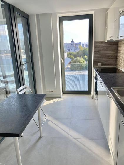 Apartament cu 2 camere semidecomandat, mobilat în Bucureștii Noi