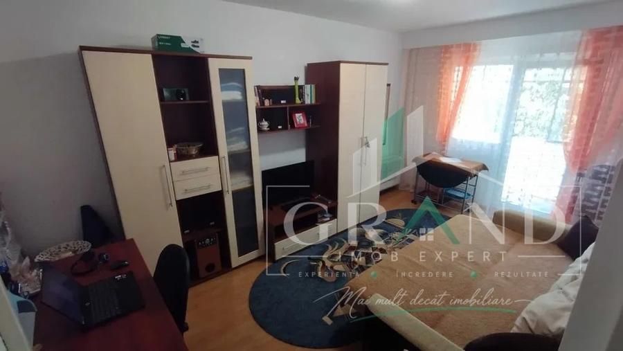 Garsonieră semidecomandată, mobilată în Mărăști