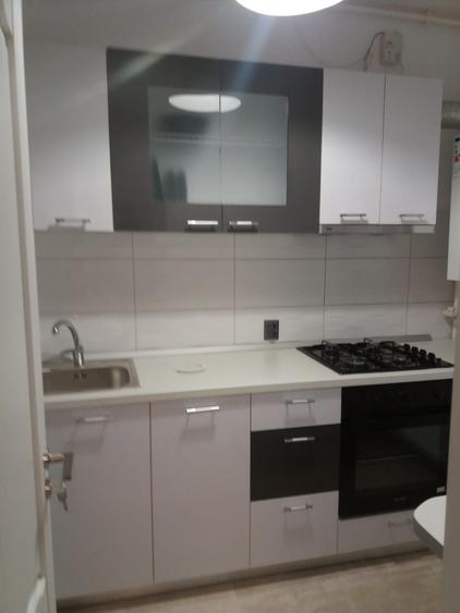 Garsonieră decomandată, mobilată în Brâncoveanu