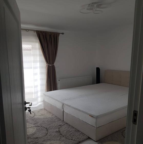 Casă cu 4 camere cu Teren 82 Mp în Luna