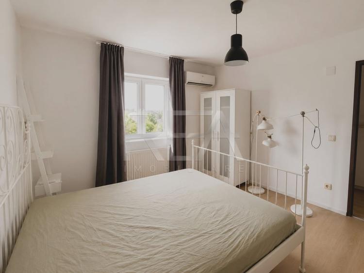 Apartament cu 3 camere decomandat, mobilat în Titan