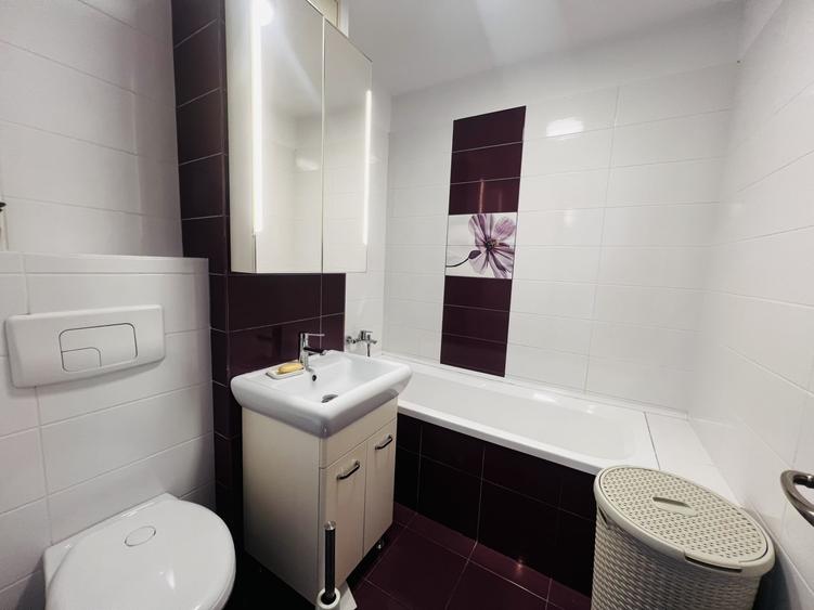 Apartament cu 3 camere decomandat în Drumul Taberei