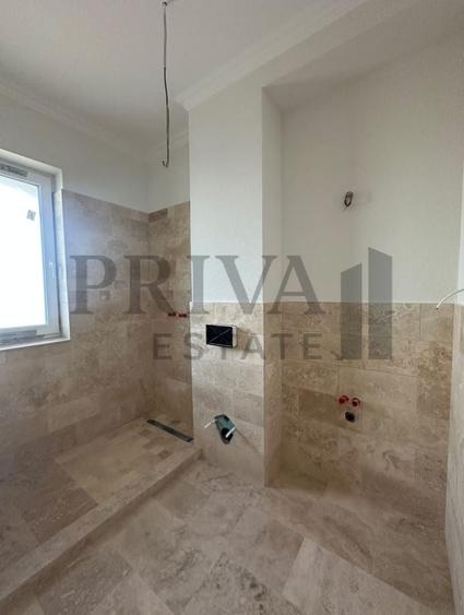Duplex cu 5 camere cu Canalizare în Moșnița Nouă