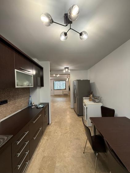Apartament cu 3 camere decomandat în Cazino