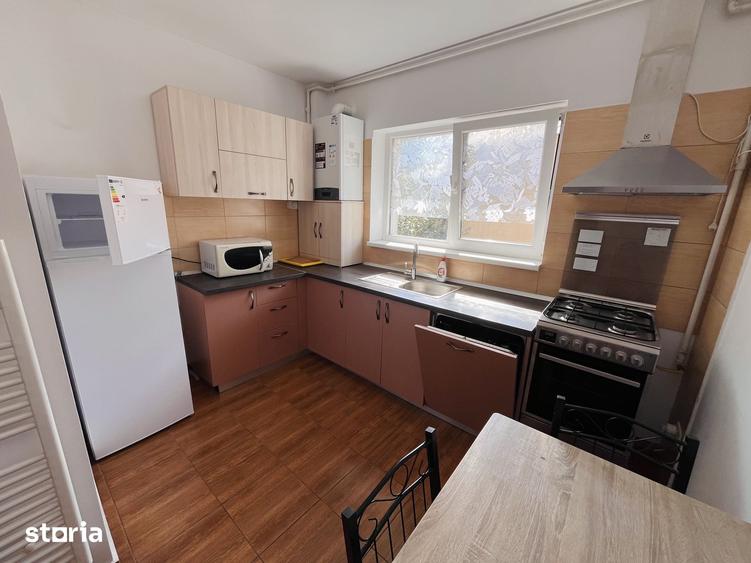 Apartament cu 3 camere decomandat în Central