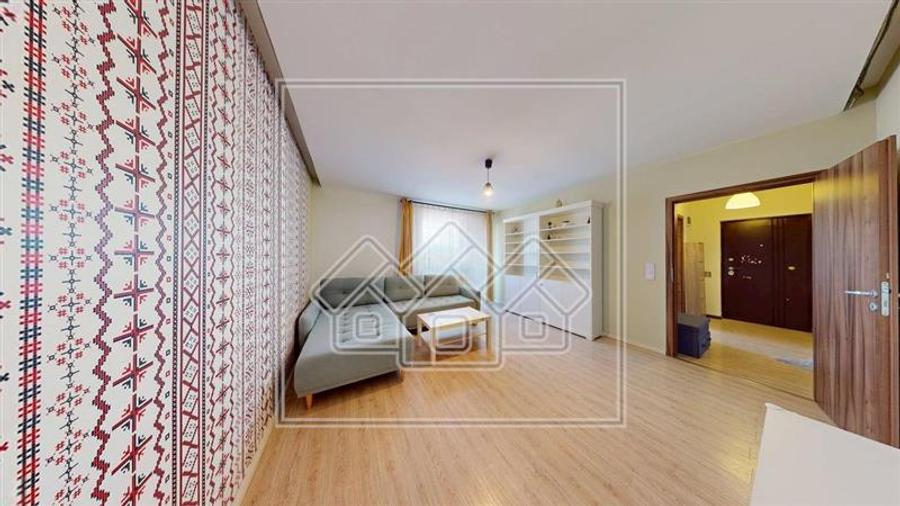 Apartament cu 2 camere decomandat în Turnișor