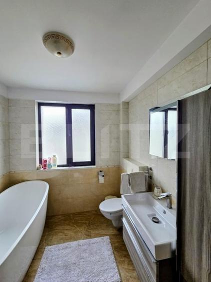 Duplex cu 4 camere cu Canalizare în Florești
