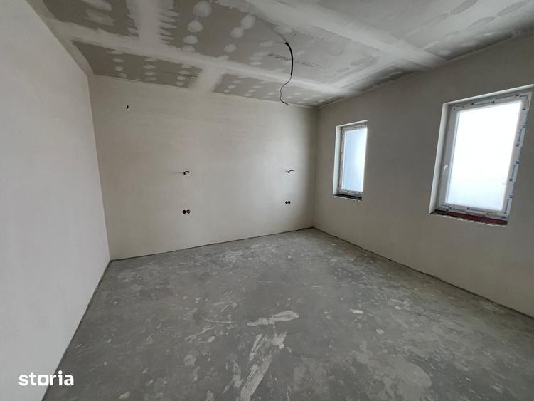 Casă cu 4 camere cu Teren 450 Mp în Central