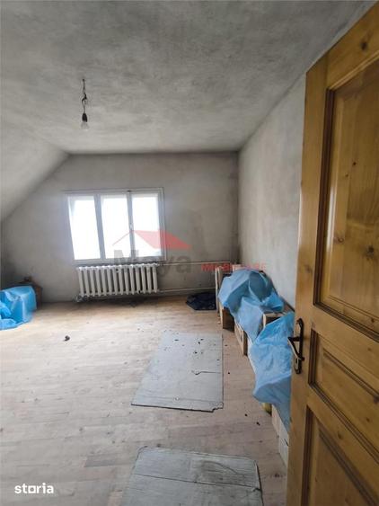 Casă cu 9 camere cu Teren 776 Mp în Ștefan cel Mare