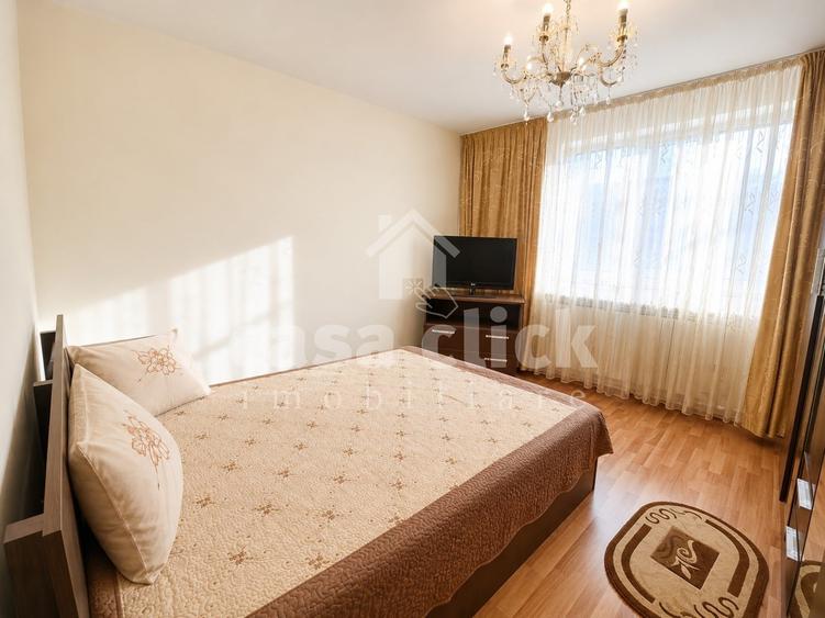 Apartament cu 3 camere decomandat, mobilat în