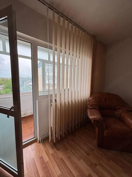 Apartament cu 4 camere decomandat în Micro 4