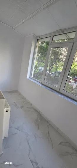 Apartament cu 3 camere decomandat, mobilat în Crângași