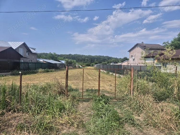 Teren de 1600 mp, în Puchenii Mari