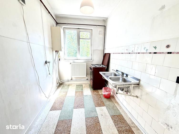 Apartament cu 3 camere decomandat în Banca Națională