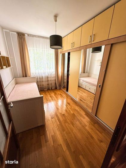 Apartament cu 3 camere decomandat în Vitan