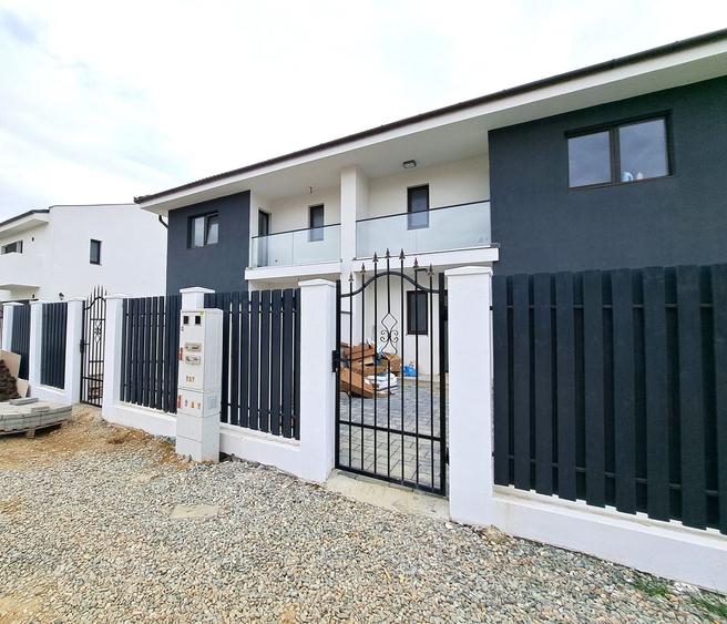 Duplex cu 4 camere cu Canalizare în Arhitecților - Calea Cisnădiei