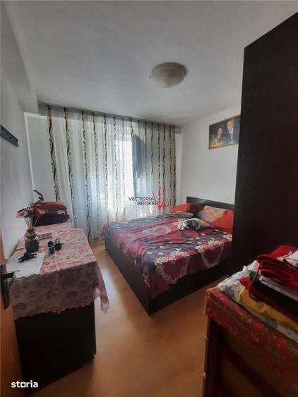 Apartament cu 2 camere decomandat în Costin Georgian
