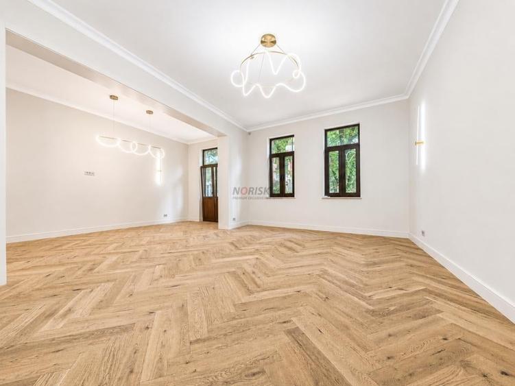 Apartament cu 4 camere decomandat în Eminescu