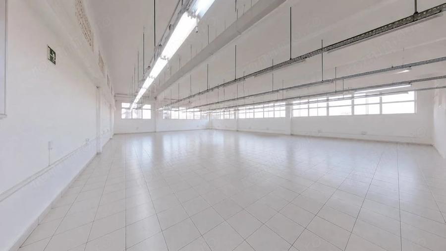Spațiu comercial, în Central