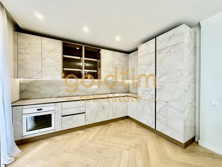 Apartament cu 4 camere decomandat, mobilat în Iancu Nicolae